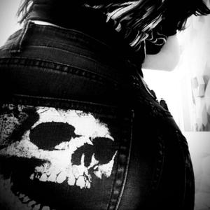 she never fixed her scars