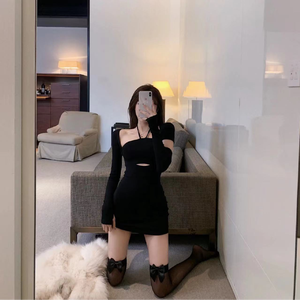 你说那时屋后面有白茫茫茫雪呀