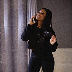 broad day (feat. Chxrlito)