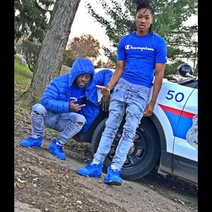 EKT Flow (feat. EKT 40)