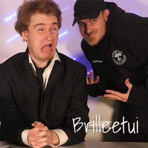 Brilleetui (feat. Moarten)