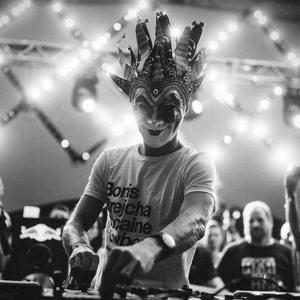 Degauss-Walking In The Sun（DJ Tino ft BeNReBEe Remix）（精神可有道 remix）