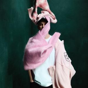 CAŁUJCIE MNIE WSZYSCY...