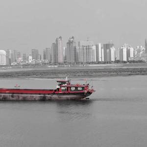 离我远点BADGIRL，不做你的新欢（Prod By RoyalBoi