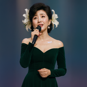 비워진 잔 속에