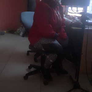 Luphi uthando (feat. Busy bee)