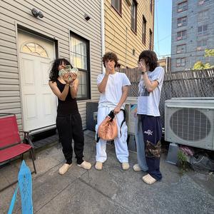 skins (feat. kid moon & crayon)