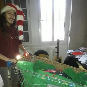 L'Escargot et Robert le poivron sont anarchistes (feat. Apollinaire)