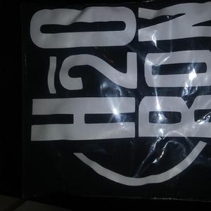 Chess Moves (feat. Tiahni)