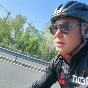 街角酒馆-司明