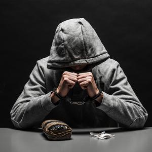 CRUSH (feat. Alonda Rich)