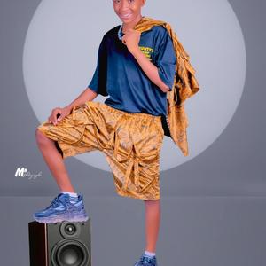 Kula dani (feat. Kizz boy)