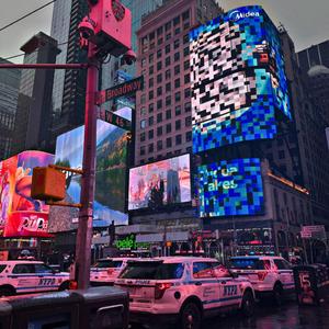 W 46th St