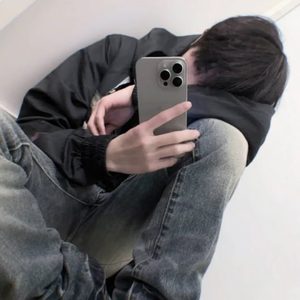 剥落的朱漆里的你我