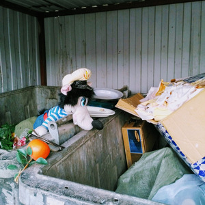 В трюмо сидят уроды