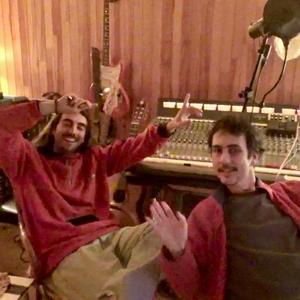 Je m'éloigne (feat. Saint Luk)