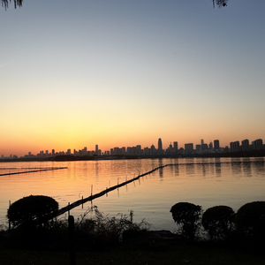 太随便就会错过 太认真就会难过