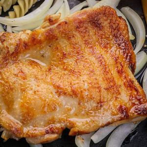 我要吃肉肉（翻自 何曼婷）