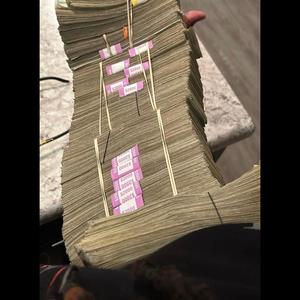BANKROLL (feat. Metro!)