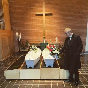 Ikuisuuteen (feat. Tuomas Uimonen)