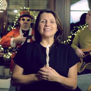 Świąteczna latarnia (feat. UHUHU)