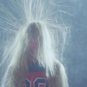 loud dream (feat. viyah)