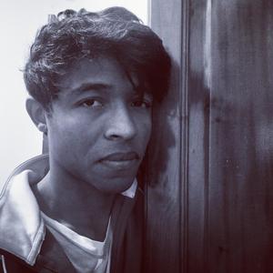 Más allá de la realidad - UNO