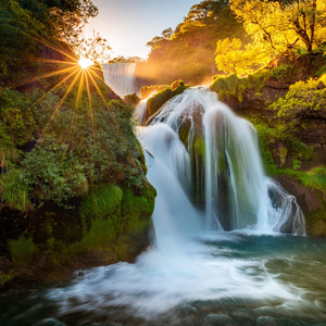 Ritmos Armónicos Inducidos Por Relajación