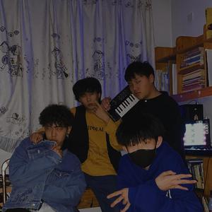 听介歌儿蹦了一黑家