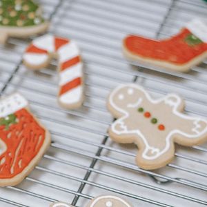 雨后的彩虹更美丽，磨难的人生更辉煌