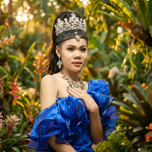 ນາງເອກຈຳເປັນ