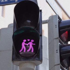 爱的魔法（确定其实还不确定 只是四目相对有心悸)