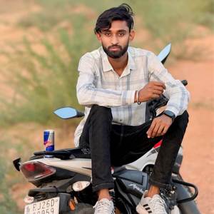 छोरी थारो झलगों दिख लग्न अलग अंदाज म रह च