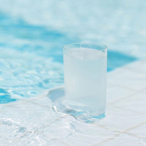 我曾遇到一束光 伴奏