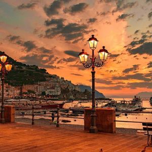 夜晚出现的美好，未曾消散