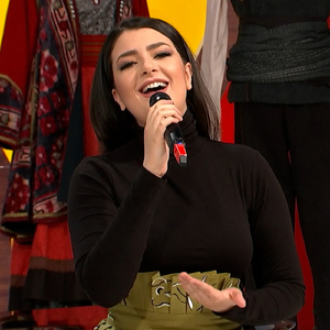 Aj mene majka jednu ima (Live)