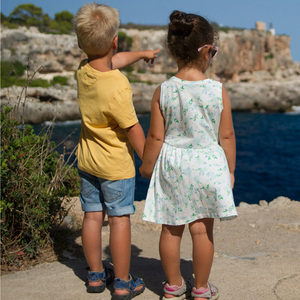 尤克里里儿童欢晃脑 Ukulele children's happy head - swaying