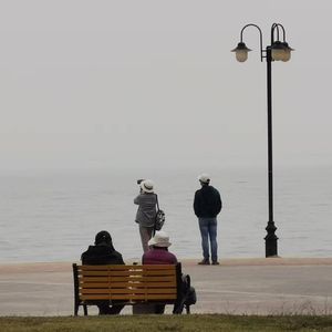 独自一人行 伴奏