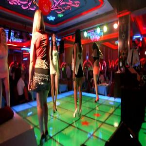 Mendilden Bohçası var