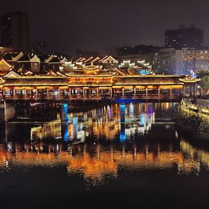 想念的代价是持续不断的钝痛