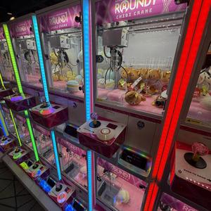 by ur side (feat. Phreyla)