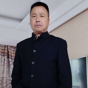 青春脊梁-我在注视世界动态的变