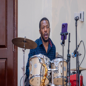 Penzi Rudi Nyumbani (Live Performance At Geco Cafe)