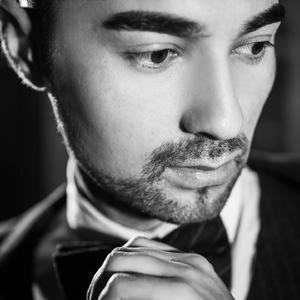 两个人的爱一个人来伤