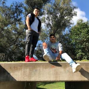 Exito (feat. Brandon Garcia)