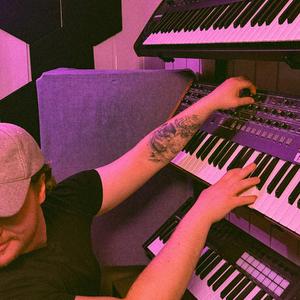 Uplifter (feat. Hedvig)