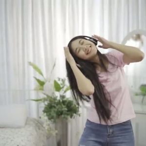 「사이버 러브」 (Saibeo Leobeu) by Viajero de la Música