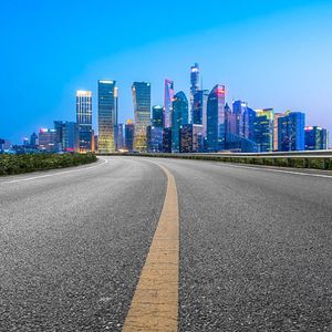 小城里的姑娘 伴奏