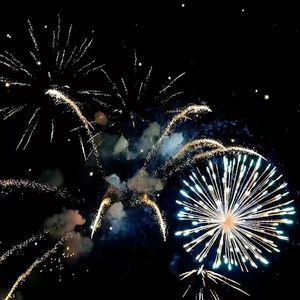 凌晨的经济舱为爱冲锋的勋章