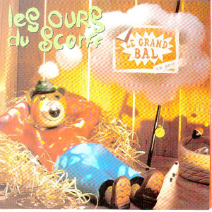 L'oiseau s'envole